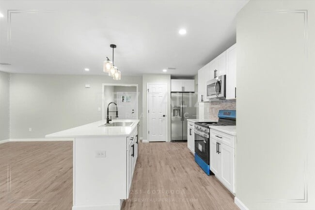 Building Photo - Luxury New Construction in Loxley with Lak...