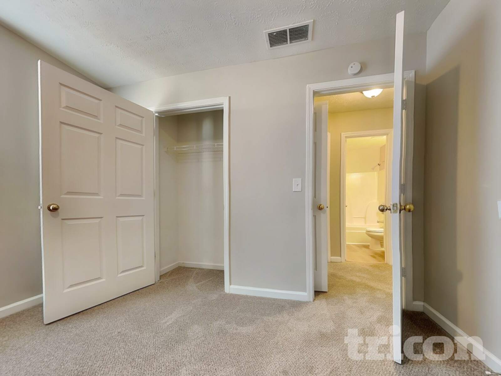 Building Photo - 15 Thrasher Rd