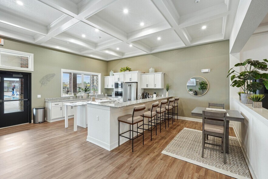 Building Photo - 4155 Carson Ln