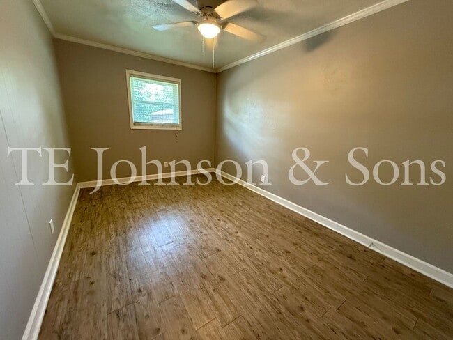 Building Photo - Sterling Pointe Apartments – Updated 2 Bedroom Living in West End Winston-Salem