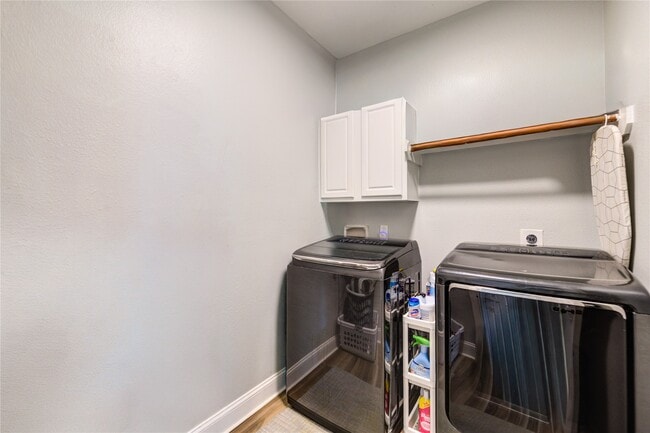 Building Photo - 6206 Clear Canyon Dr