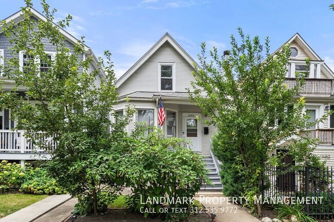 Primary Photo - 3450 N Hamlin Ave