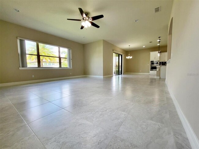 Building Photo - 11655 Meadow Grove Cir