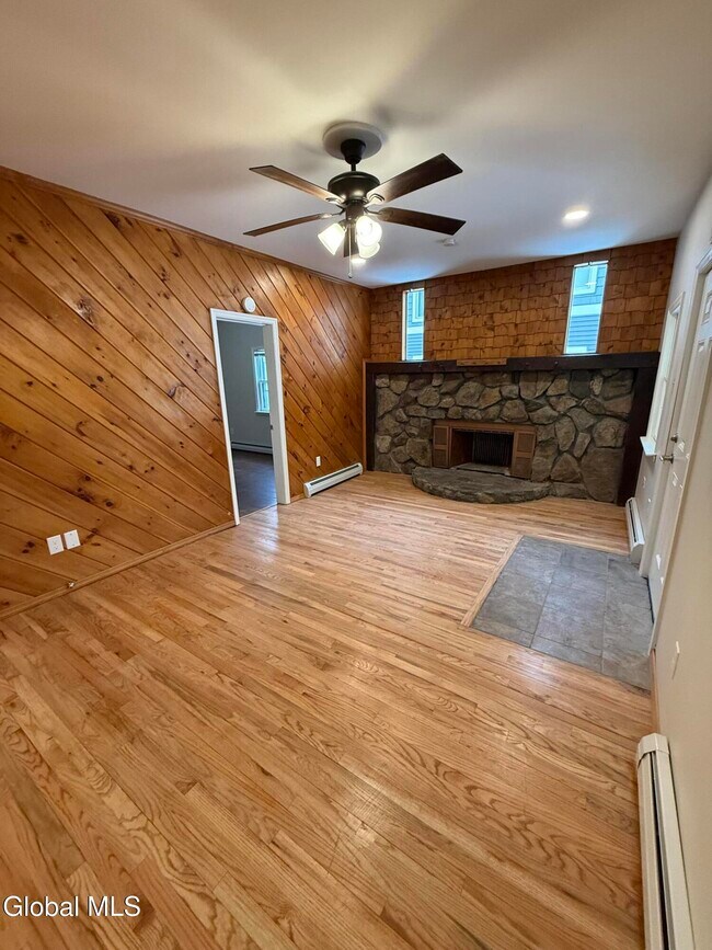 Building Photo - 38 State St