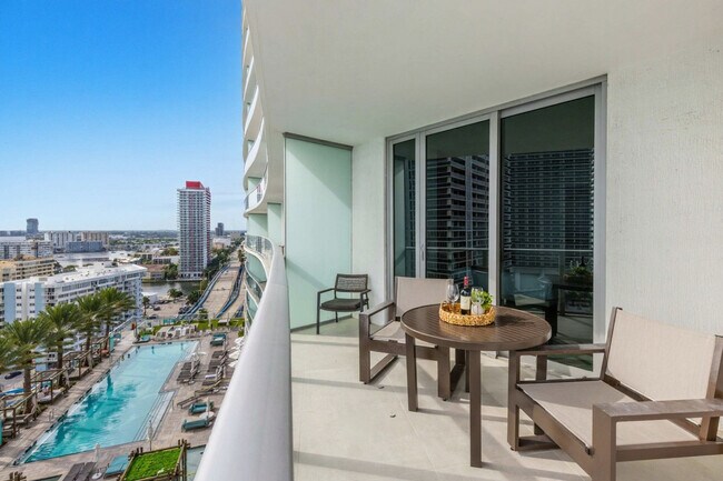 Building Photo - 4111 S Ocean Dr