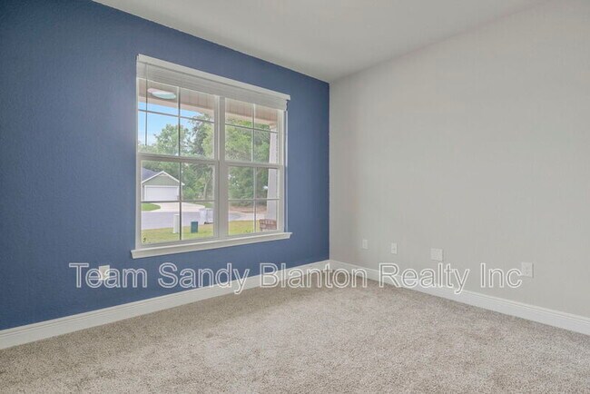 Building Photo - 5402 Parkside Dr