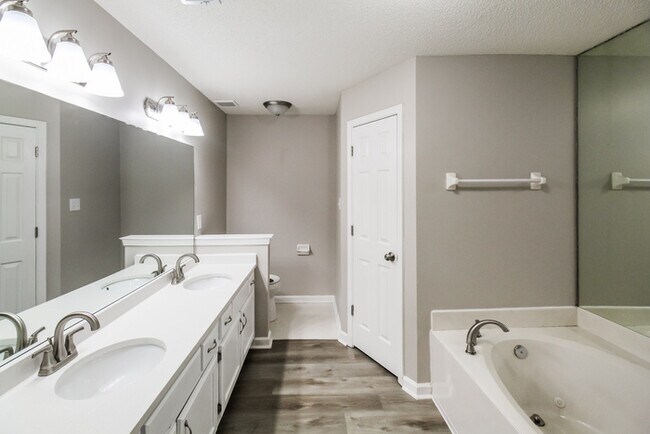 Building Photo - 5330 Sea Horse Dr