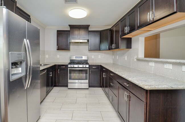 Building Photo - 1028 Caperton St