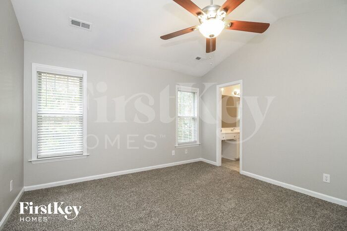 Building Photo - 4911 Heritage Woods Ct