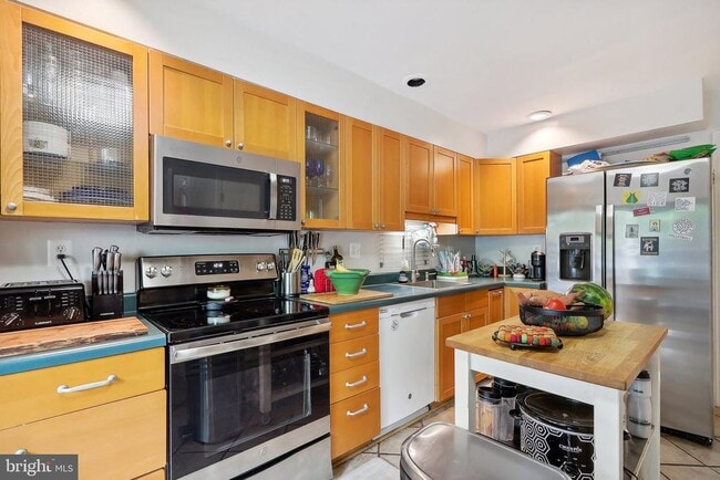 Building Photo - 2031 Approach Ln