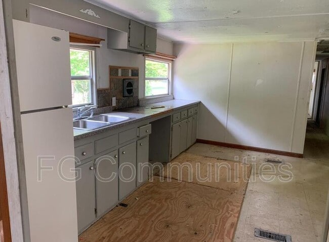 Building Photo - 8947 Salamander Rd