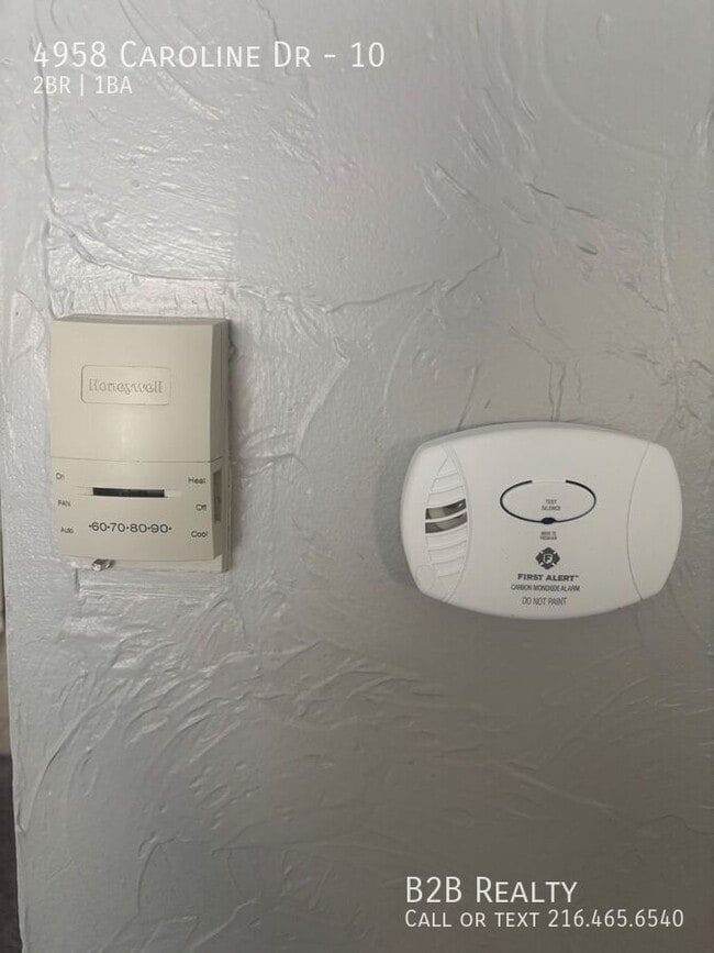 Building Photo - 4958 Caroline Dr