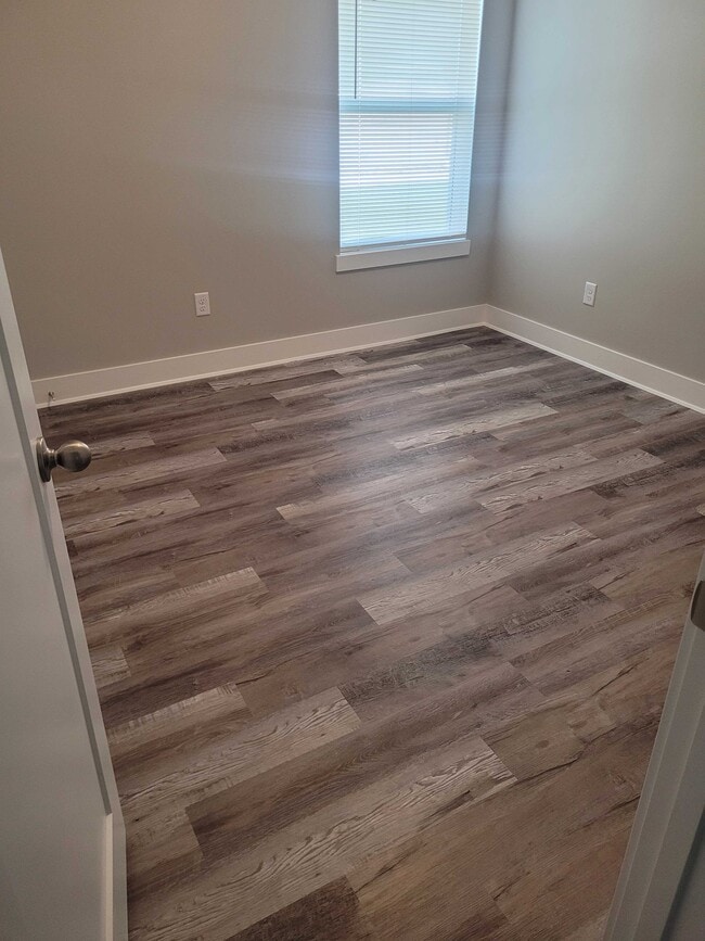 Building Photo - 3913 S Bluelake Ct