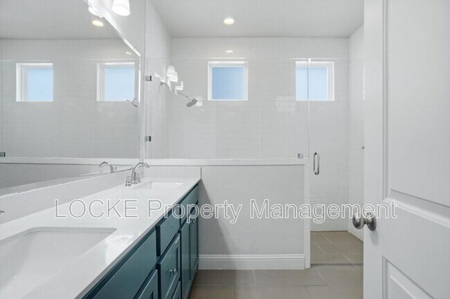 Building Photo - 2809 W Bewick St