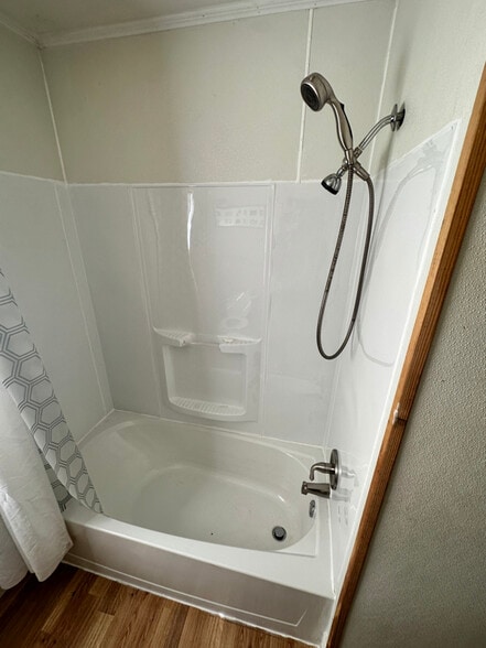 Building Photo - 270 Wildwood Ct