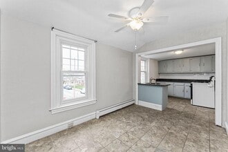 Building Photo - 255 Noble St