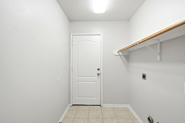 Building Photo - 31710 Midlake Park
