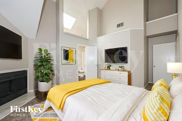 Building Photo - 2140 Birch Bend