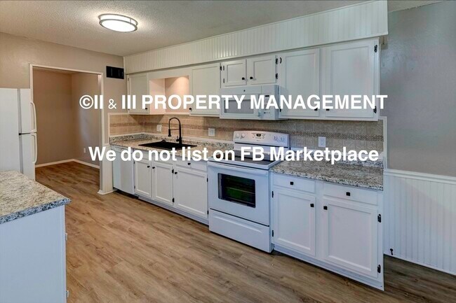 Building Photo - 537 NW Valleybrook Rd
