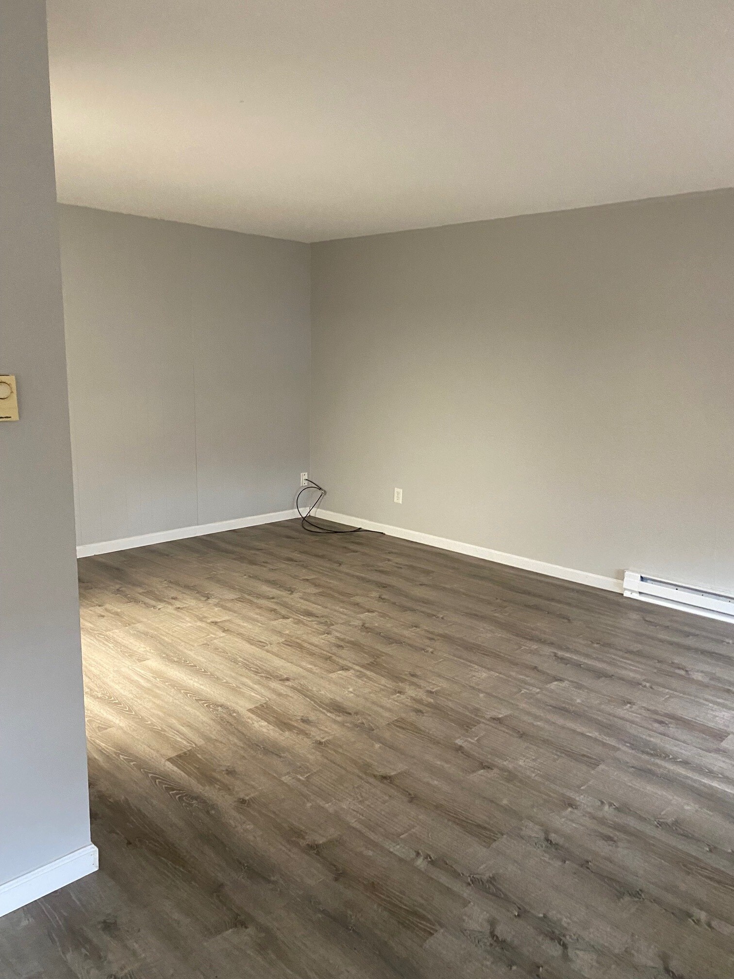 Building Photo - 805 Illini Ave