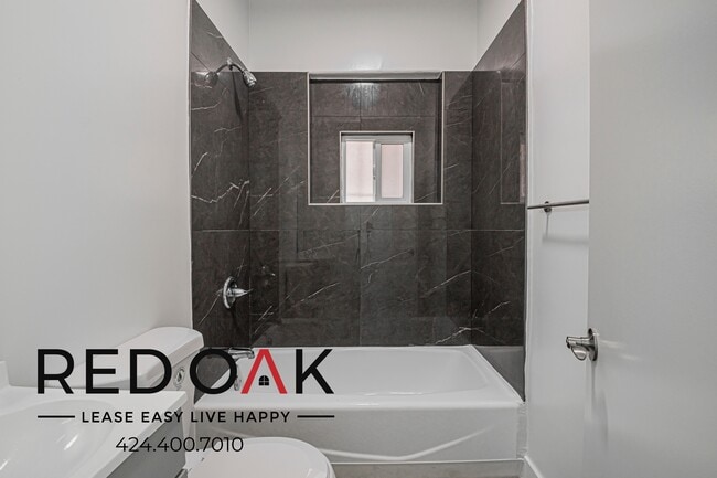 Building Photo - 974 S Gramercy Pl