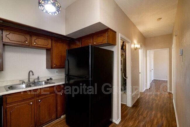 Building Photo - 5300 Wonder Dr