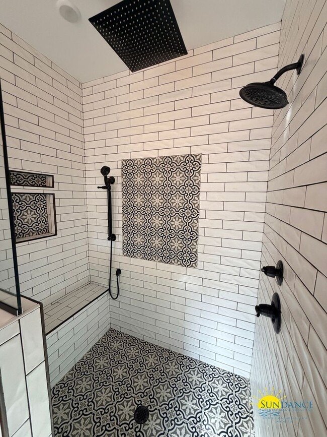 Building Photo - Elegant 4-Bedroom Home in Elliot Point with multiple neighborhood parks!