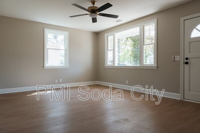 Building Photo - 332 Guilford St