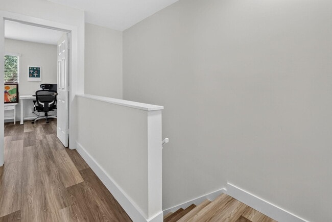 Building Photo - 9899 Kamena Cir