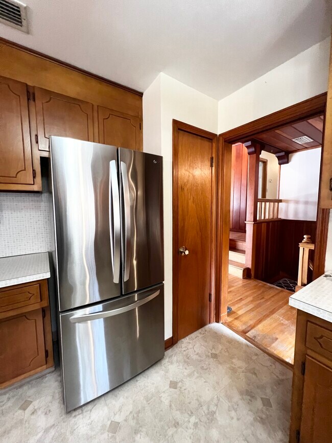 Building Photo - 524 Saybrook Rd