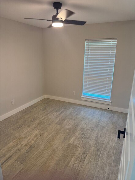 Building Photo - 1311 Caladium Dr