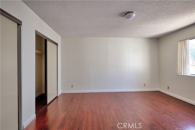 Building Photo - 1290 Elm Ave