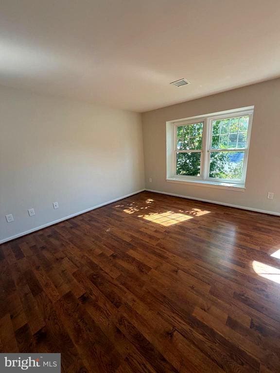 Building Photo - 209 Crescent Dr
