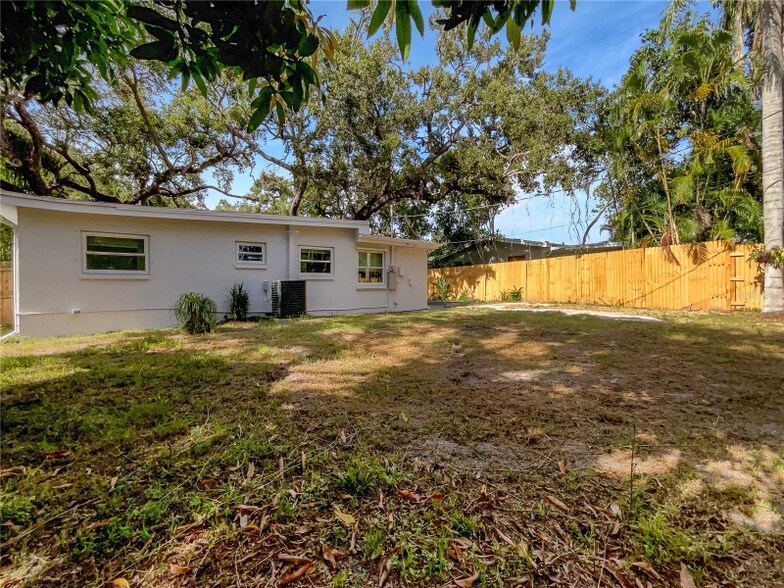 Building Photo - 10512 51st Terrace N