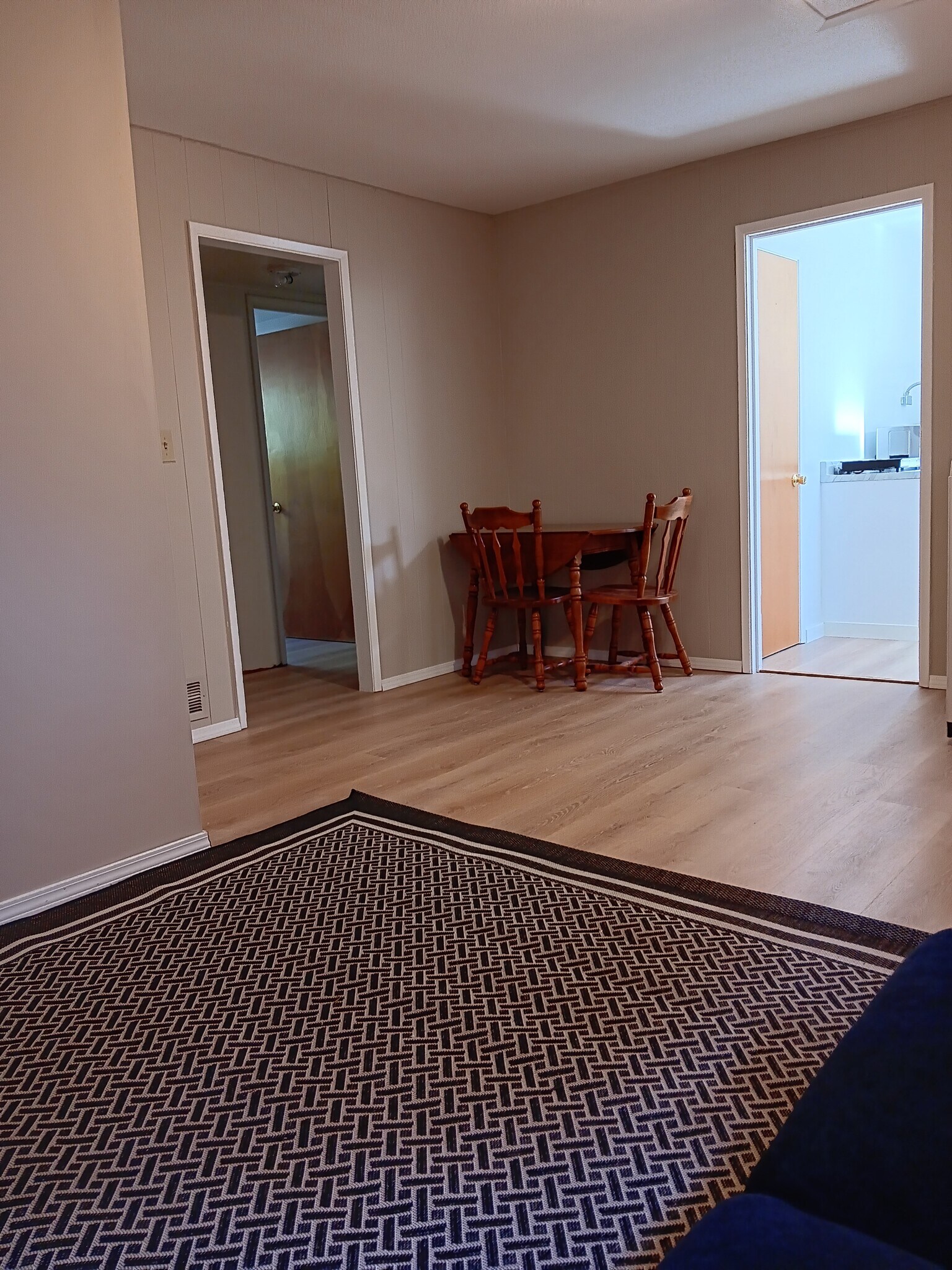 Building Photo - 604 Bel Aire Ave