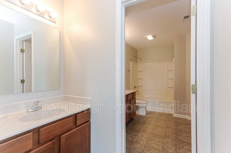 Building Photo - 1690 Stanford Dr