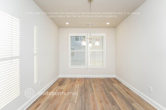 Building Photo - 72 Katherine St