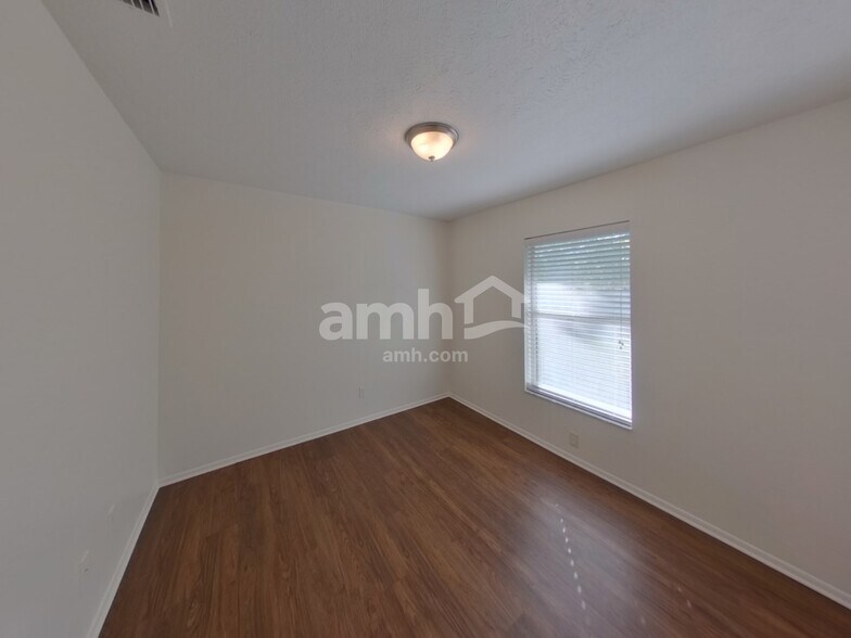 Building Photo - 6707 64th Ln E