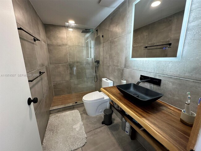 Building Photo - 1 Glen Royal Pkwy