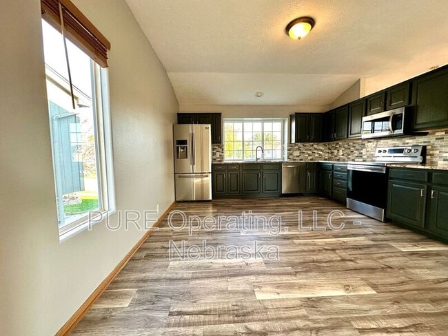 Building Photo - 11657 Bauman Ave