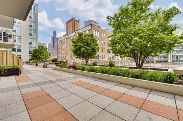 Building Photo - 909 W Washington Blvd