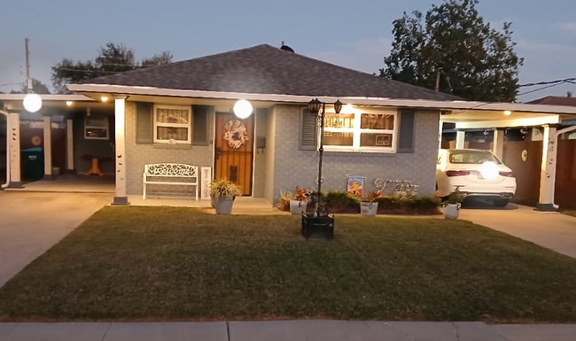 Building Photo - 3006 Panama St