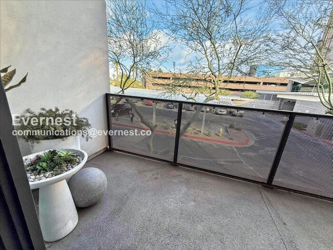 Building Photo - 1717 N 1st Ave