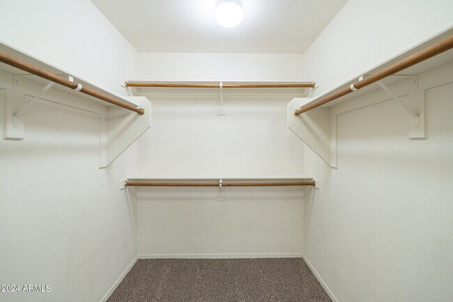 Building Photo - 2873 E Bart St