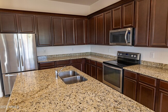Building Photo - 4571 N Arbor Way