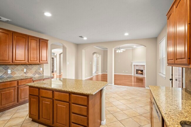 Building Photo - 17439 Memorial Mills Dr