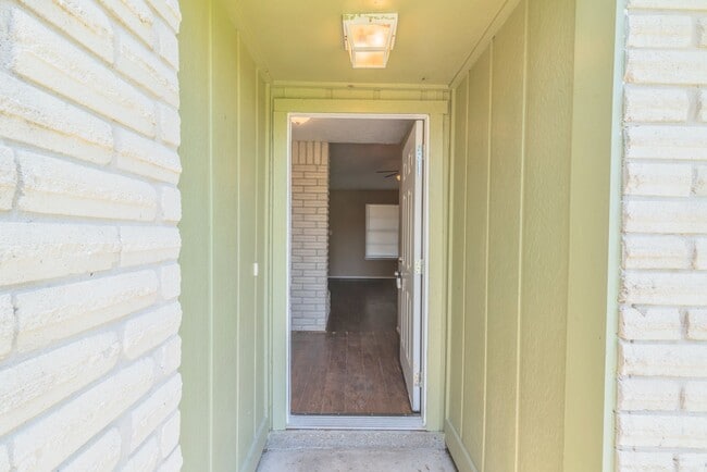 Building Photo - 14210 Galvani Dr