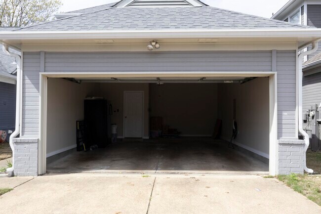 Building Photo - 1226 Isle Bay Dr