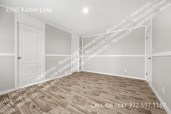 Building Photo - 4705 Kathy Dr