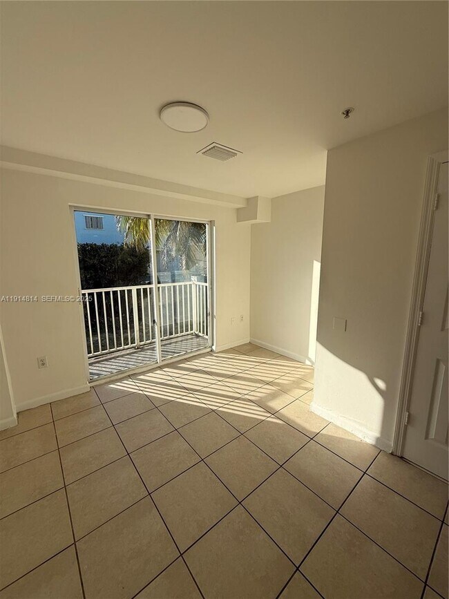 Building Photo - 821 SW 2nd St